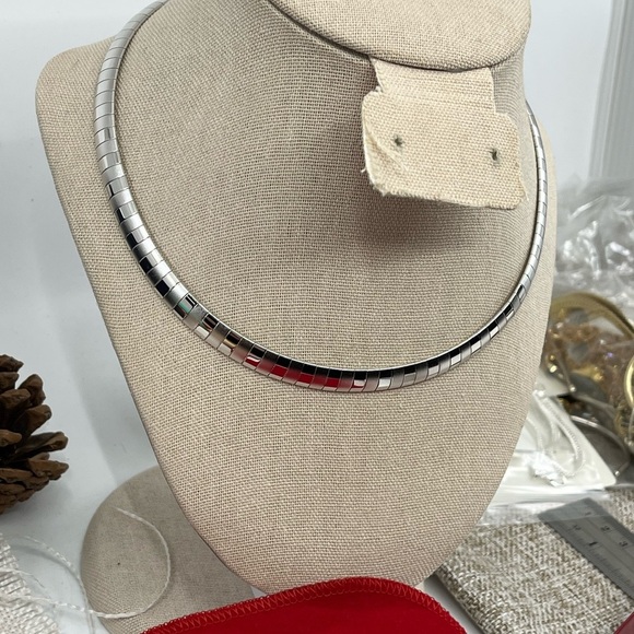 Vintage Kenneth Jay Lane Rhodium-Plated Omega Necklace with Original Box & Pouch - Picture 7 of 17